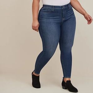 Plus Size Skinny Jeans